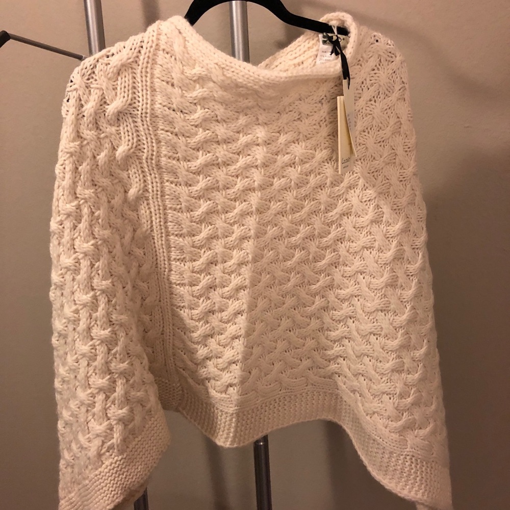 NWT Knitted Wool Poncho!! Cozy!